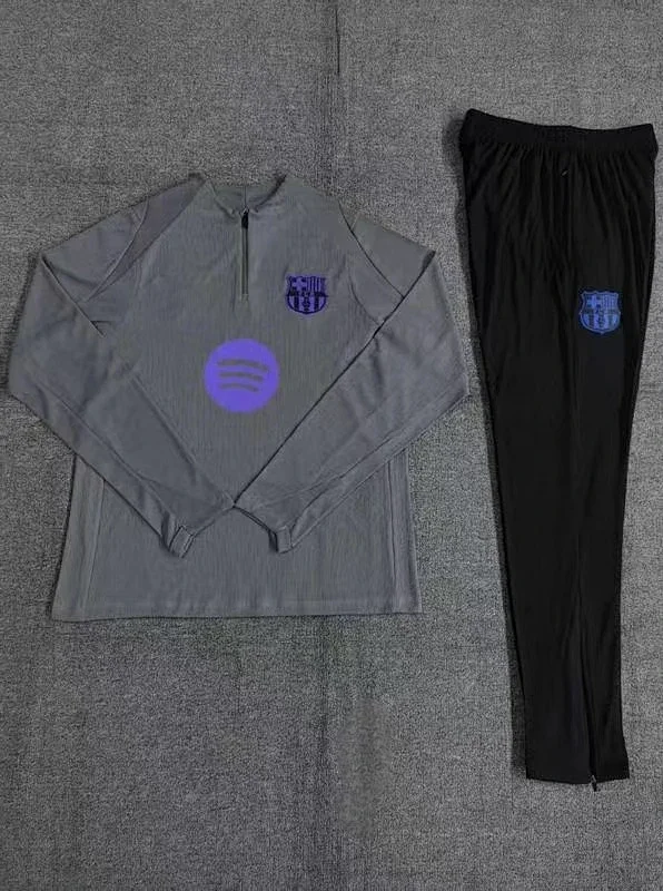 Real Madrid Tracksuits Long-sleeve half-zip football training set product detail image 7
