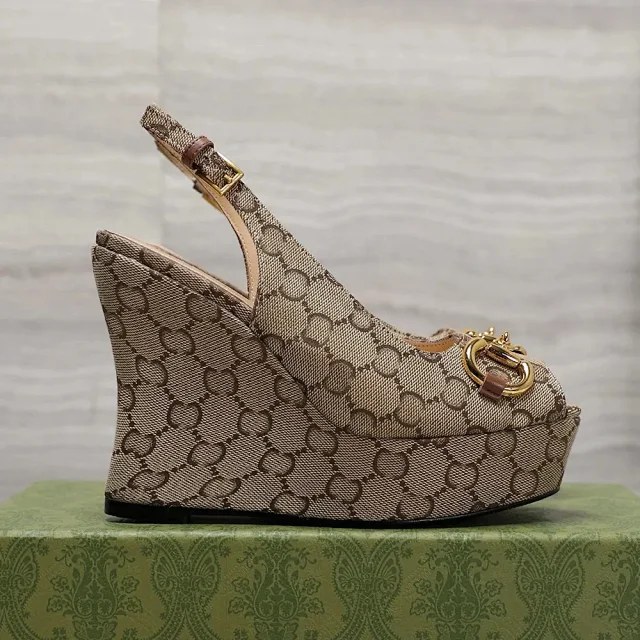 Unbranded High Heels Platform slingback sandals with horsebit-style hardware product detail image 1