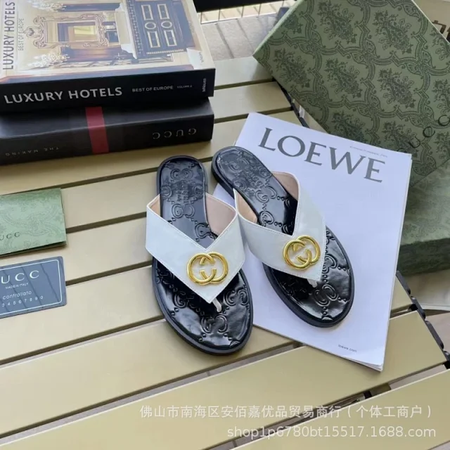 Gucci Slippers Interlocking G thong product detail image 7
