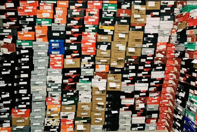 Jordan Sneakers Courtside 23 Mid-Top product detail image 1