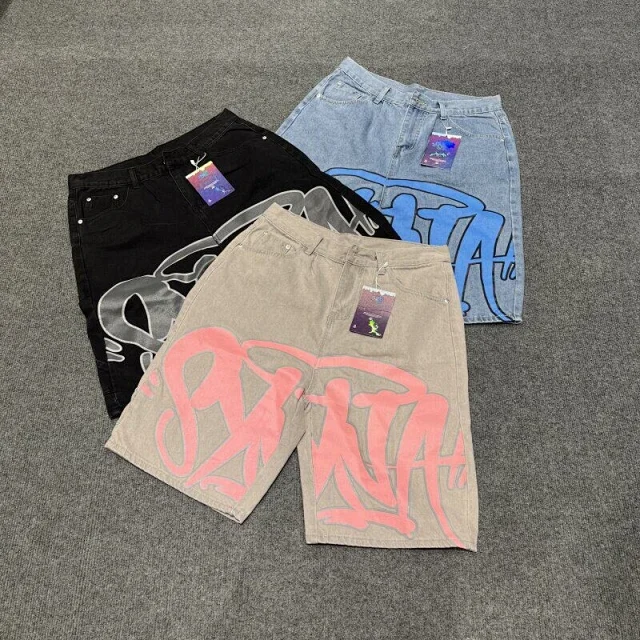 Syna World Shorts Denim with oversized graffiti-style logo print product detail image 2