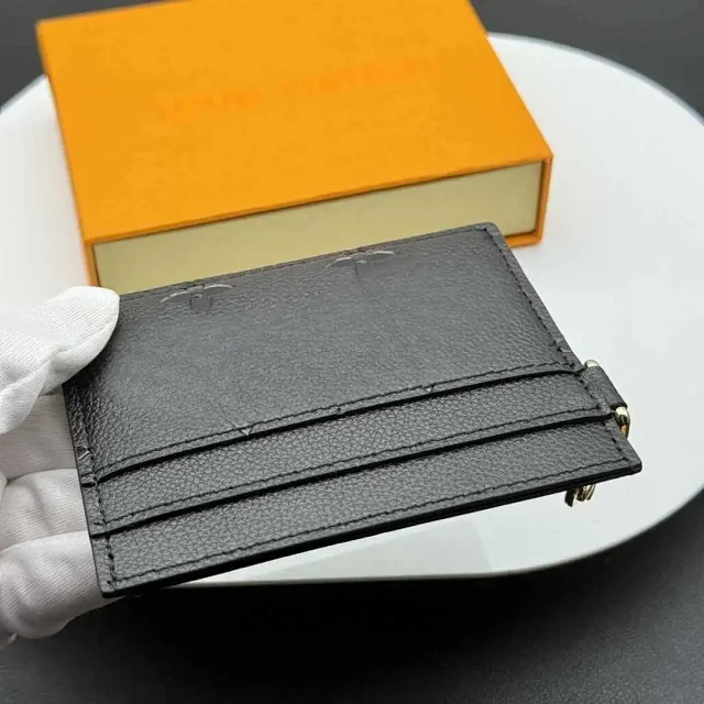 Louis Vuitton Wallets & Card Holders Monogram Keychain Holder product detail image 6