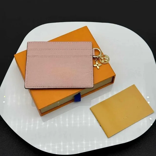 Louis Vuitton Wallets & Card Holders Monogram Keychain Holder product detail image 9