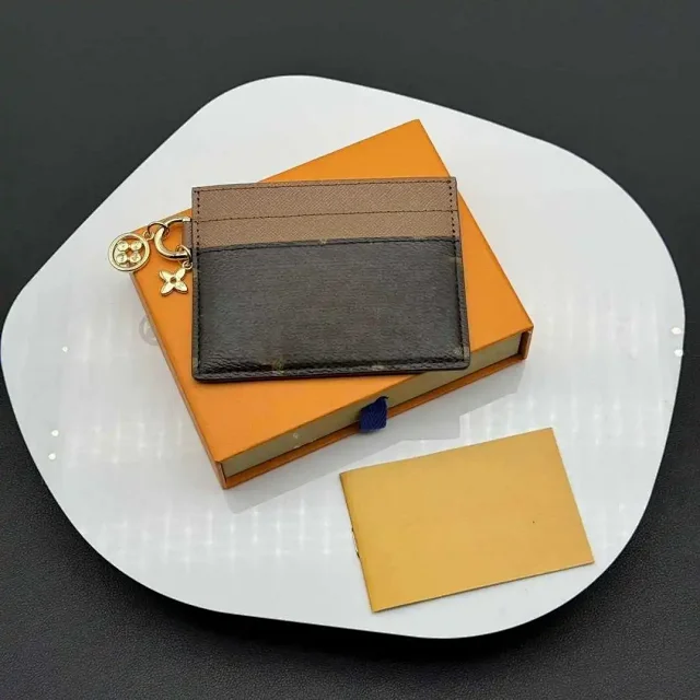 Louis Vuitton Wallets & Card Holders Monogram Keychain Holder product detail image 12