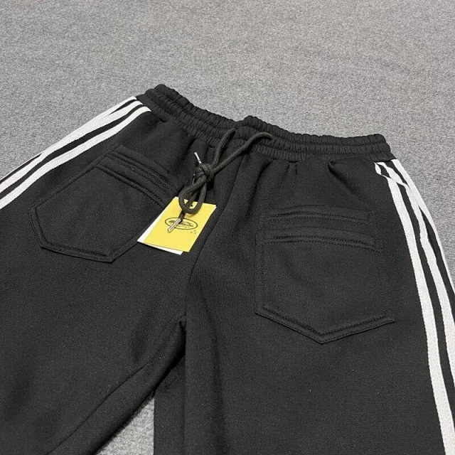 Corteiz Shorts Three-Stripe Embroidered Logo Fleece product detail image 11