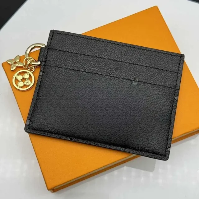 Louis Vuitton Wallets & Card Holders Monogram Keychain Holder product detail image 5