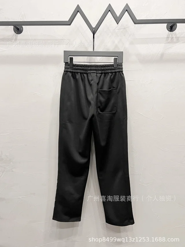 Louis Vuitton Trousers Elastic-Waist Drawstring with Embroidered Logo and Back Patch Pocket product detail image 3