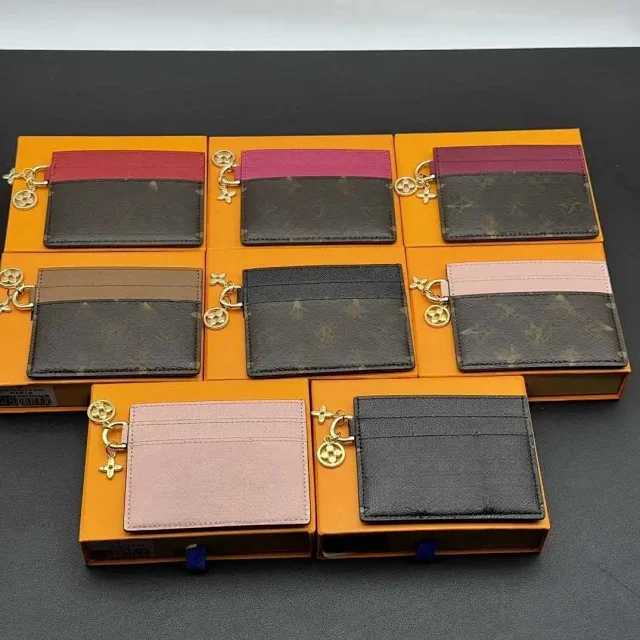 Louis Vuitton Wallets & Card Holders Monogram Keychain Holder product detail image 1