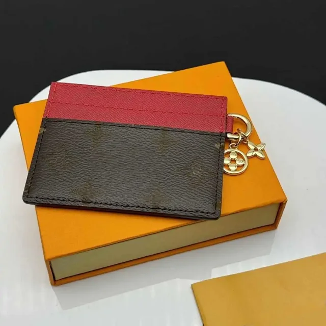 Louis Vuitton Wallets & Card Holders Monogram Keychain Holder product detail image 19