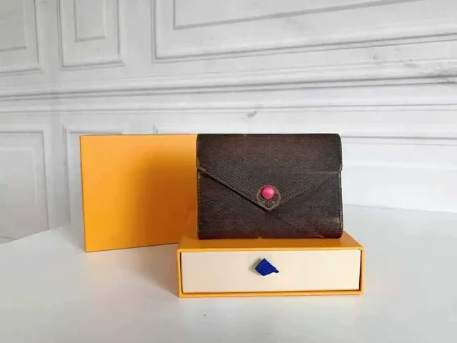 Unbranded Wallets & Card Holders Envelope flap snap wallet with checkerboard pattern product detail image 17