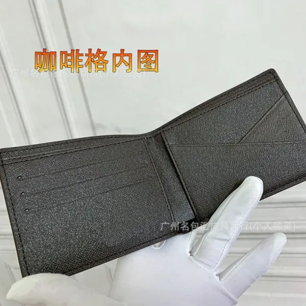 Design Floral Embossed Black Short Wallet - 6