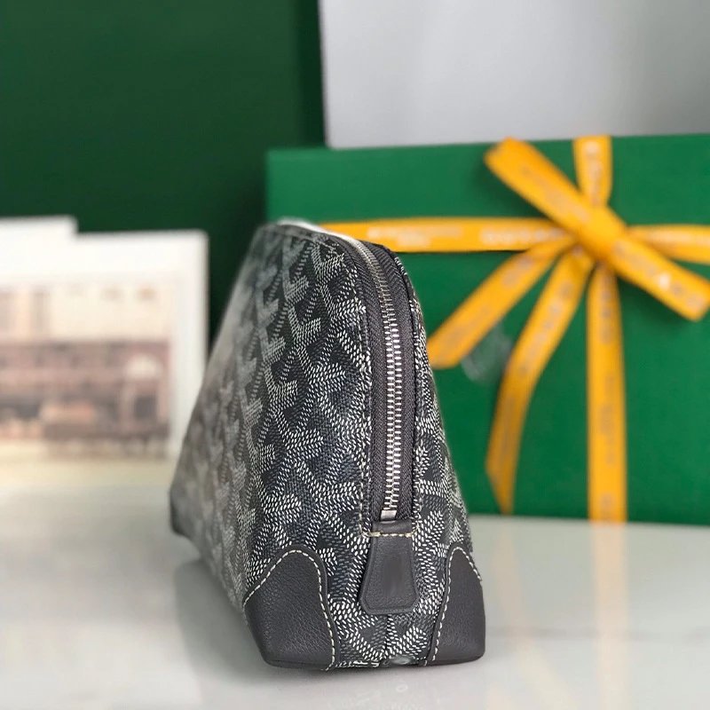 Goyard Saint-Louis Pouch Yellow Leather Clutches - 18