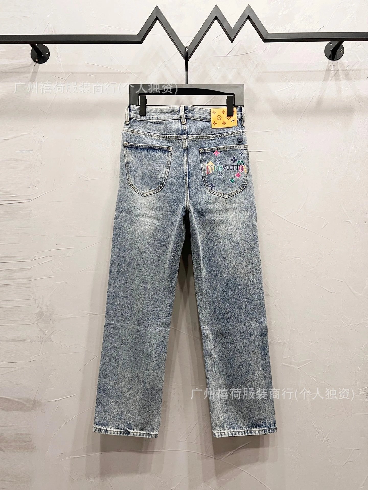 Louis Vuitton Jeans Straight-Leg Graphic Patch — M 947 blue