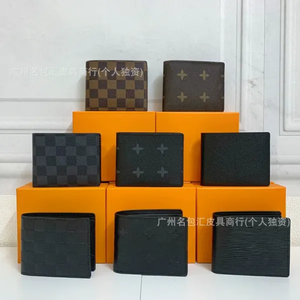 Design Floral Embossed Black Short Wallet - 2