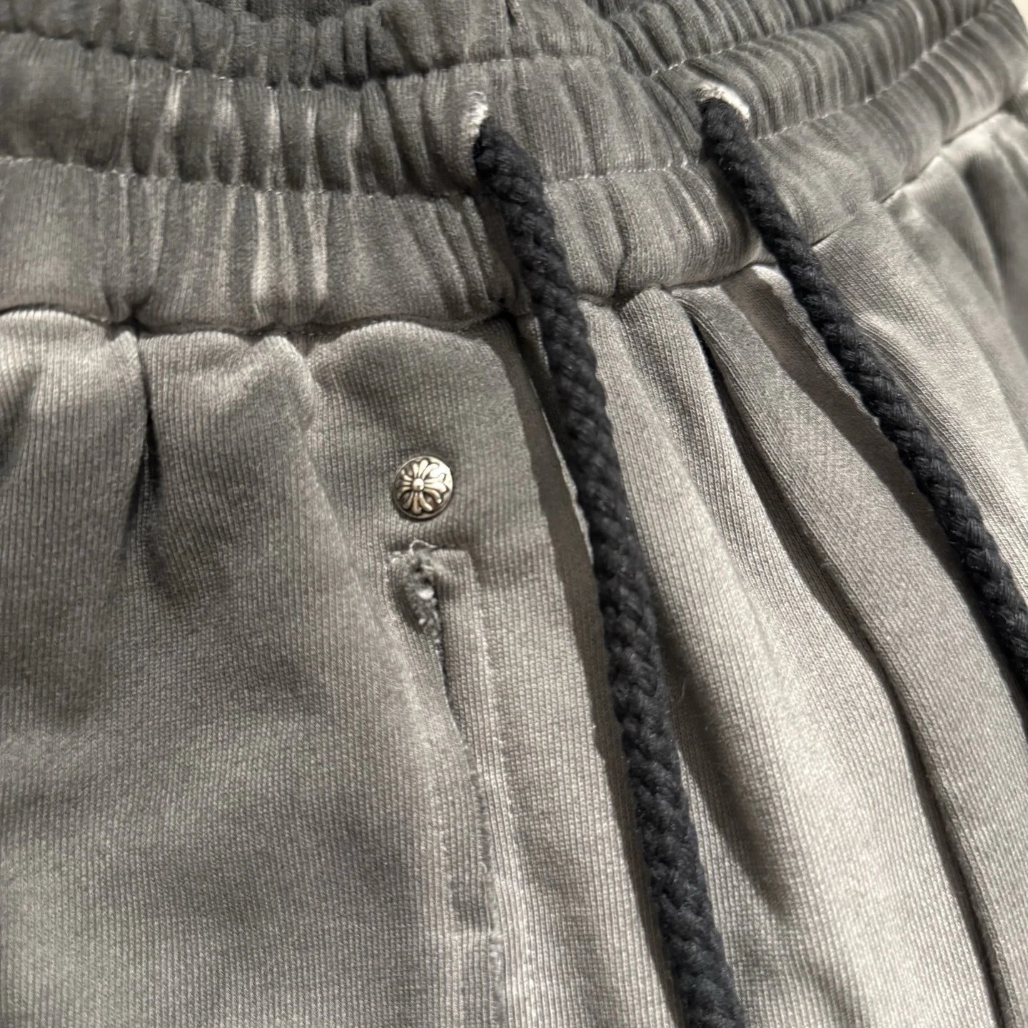 Design Distressed Pocket Shorts Gray - 17