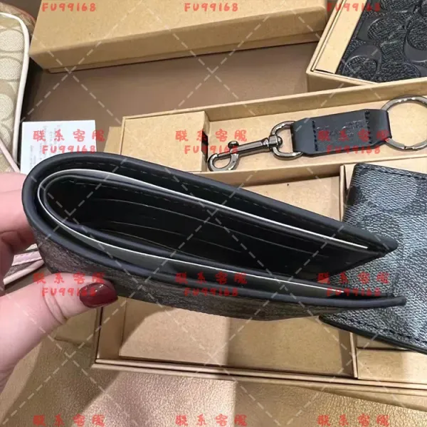 Coach Signature C Short Wallet - 19