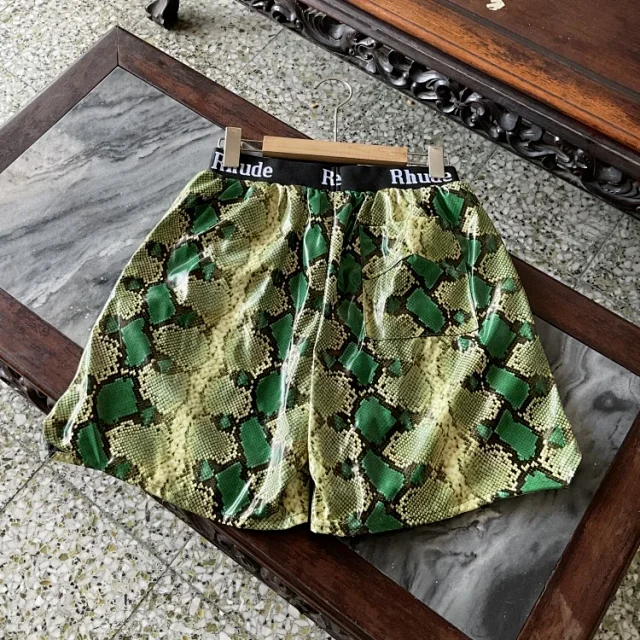Rhude Shorts Glossy animal-print product detail image 11
