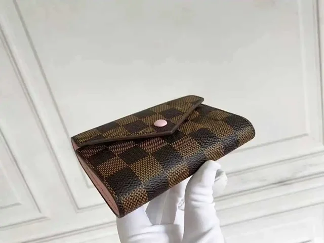 Unbranded Wallets & Card Holders Envelope flap snap wallet with checkerboard pattern product detail image 4