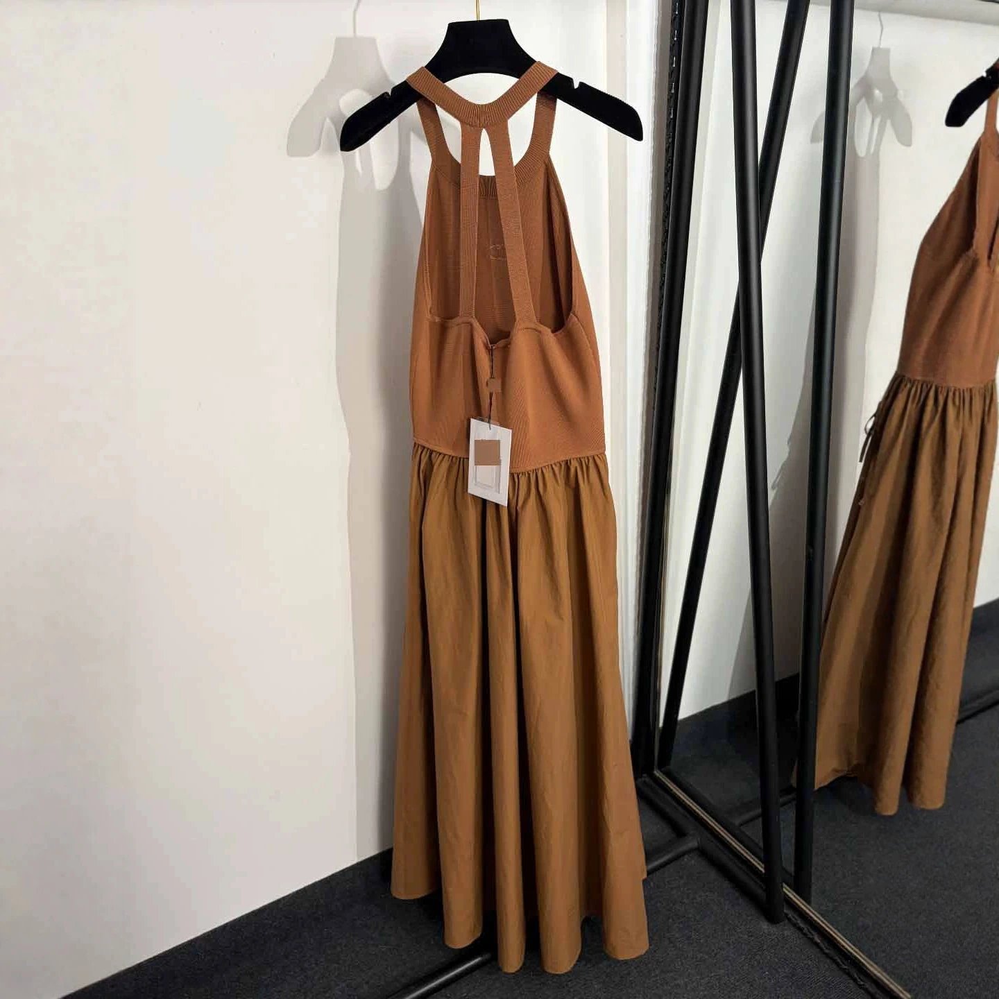 Unbranded Dresses Sleeveless Knit and Gathered Maxi Dress image 3