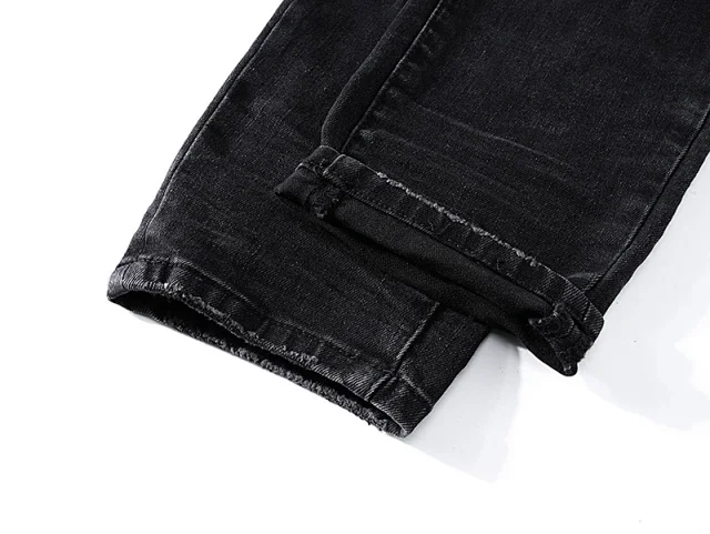 AMIRI Jeans Distressed slim-fit product detail image 15