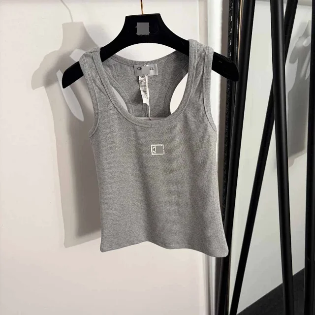 Chanel Vests Ribbed Scoop-Neck Tank Vest with Logo Patch product detail image 2