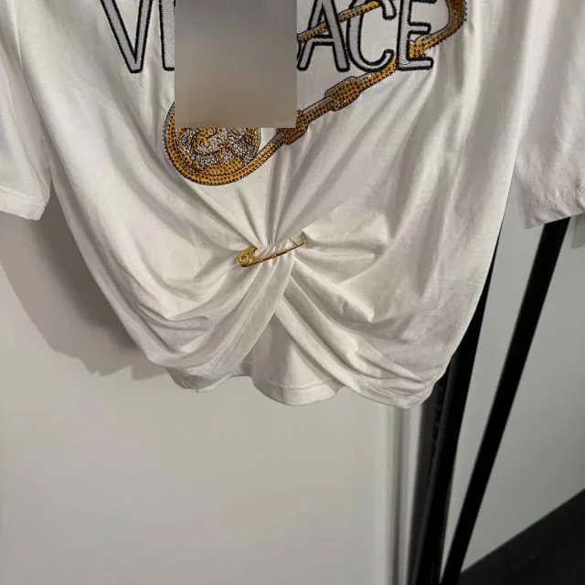 Versace T-Shirts Medusa rhinestone logo twist-front T-shirt product detail image 5