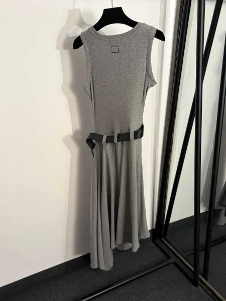 Design Ribbed Knit Twist Hem Tank Top White Vest Top - 5