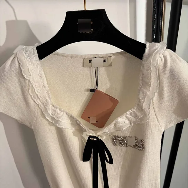 Miu Knitwear Short-Sleeve Lace-Trim Bow Knit Top product detail image 4
