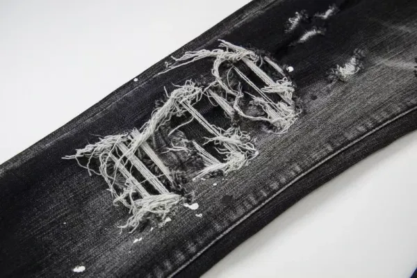 Dsquared2 Distressed Paint-Splatter Black Jeans - 24