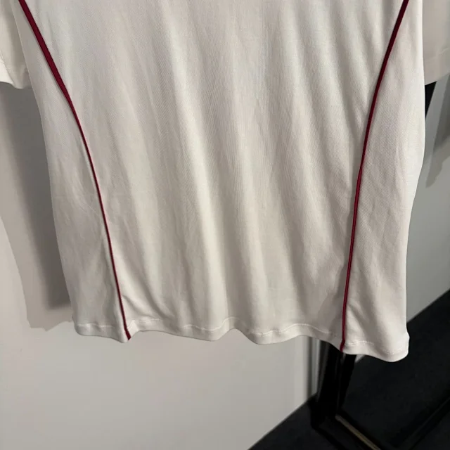 Unbranded T-Shirts Short-Sleeve Crewneck T-Shirt with Contrast Piping and Embroidered Crest product detail image 5