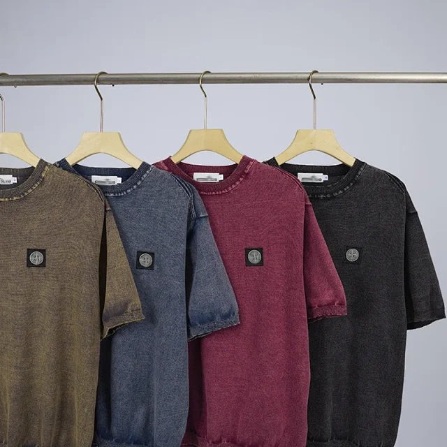 Stone Island T-Shirts Washed Compass-Patch T-Shirt product detail image 3