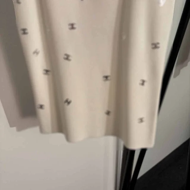 Unbranded Knitwear Knit sleeveless and short-sleeve tops with embroidered motifs product detail image 8