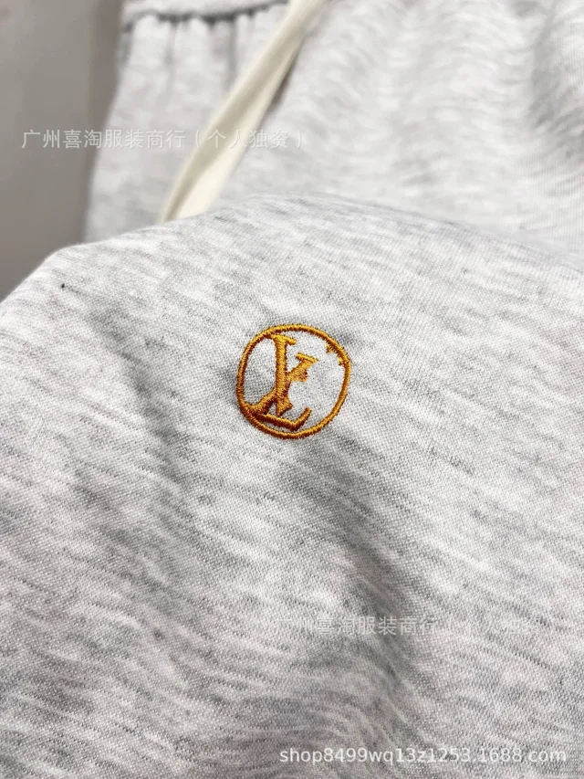 Louis Vuitton Trousers Elastic-Waist Drawstring with Embroidered Logo and Back Patch Pocket product detail image 8