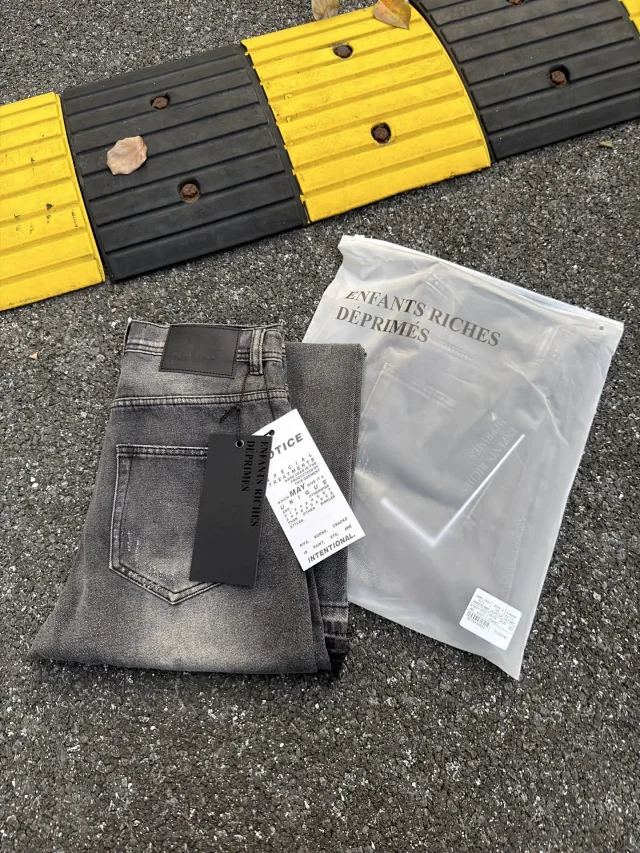 Purple Brand Jeans Distressed flared with frayed hems product detail image 28