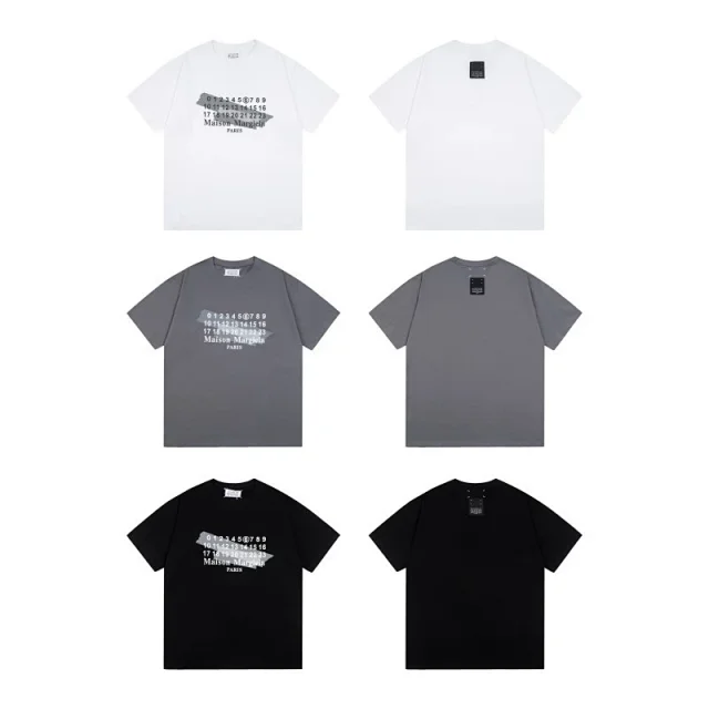 Maison Margiela Multiple graphic T-shirt designs product detail image 39