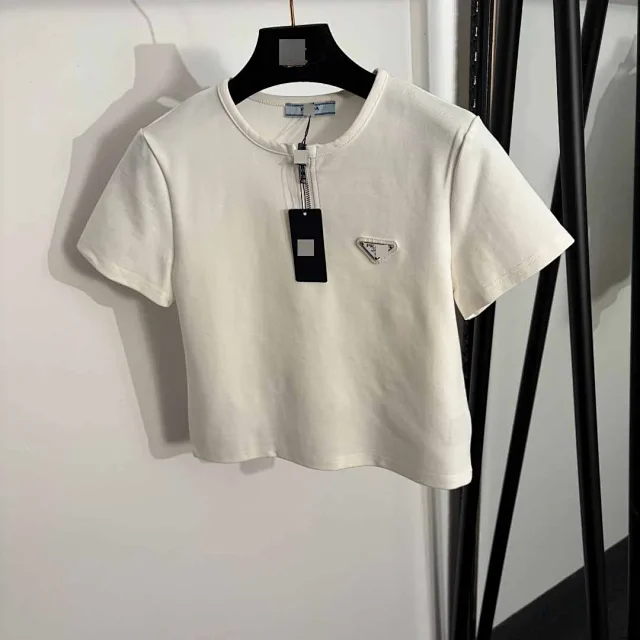 Prada T-Shirts Short-Sleeve Half-Zip Triangle-Plaque T-Shirt product detail image 2