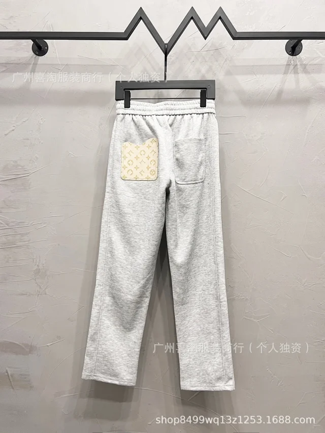Louis Vuitton Trousers Elastic-Waist Drawstring with Embroidered Logo and Back Patch Pocket product detail image 13