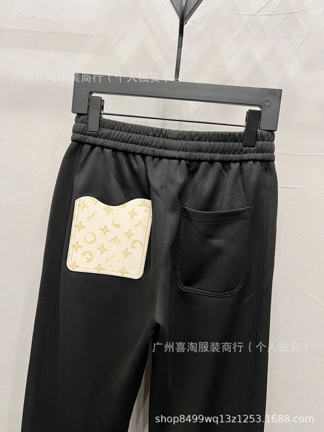 Louis Vuitton Trousers Elastic-Waist Drawstring with Embroidered Logo and Back Patch Pocket product detail image 14