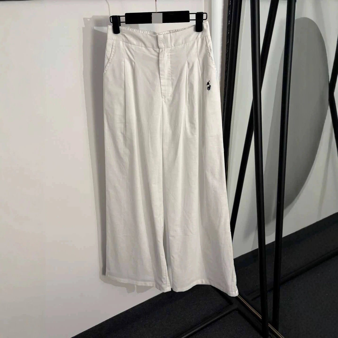 Ralph Lauren Matching Sets Long-sleeve button-up shirt and trousers set with chest flap pockets image 4