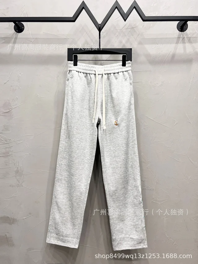 Louis Vuitton Trousers Elastic-Waist Drawstring with Embroidered Logo and Back Patch Pocket product detail image 4