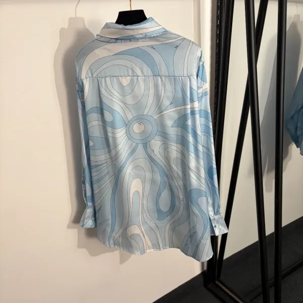 Design Abstract Wave Print Silk Set in Light Blue and Cream Sleepwear - 5