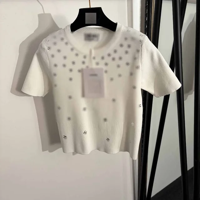 Unbranded Knitwear Knit sleeveless and short-sleeve tops with embroidered motifs product detail image 2