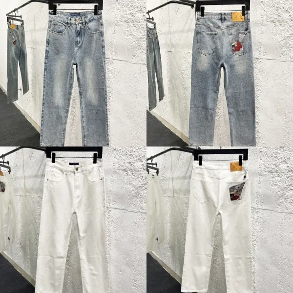 Design Wide-Leg Straight-Cut Light Wash Jeans - 5