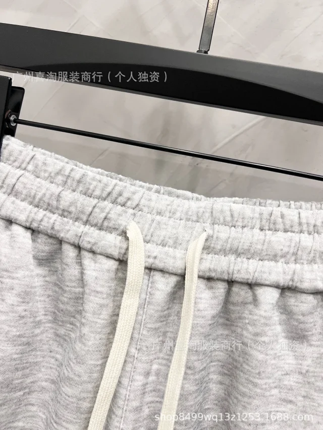 Louis Vuitton Trousers Elastic-Waist Drawstring with Embroidered Logo and Back Patch Pocket product detail image 9