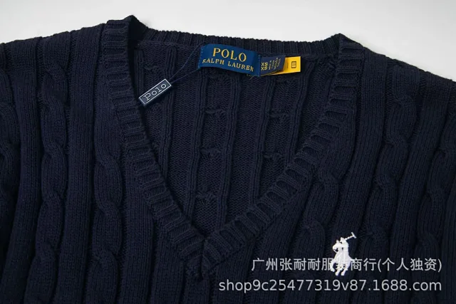 Polo Ralph Lauren Knitwear Cable-Knit V-Neck Pullover product detail image 4