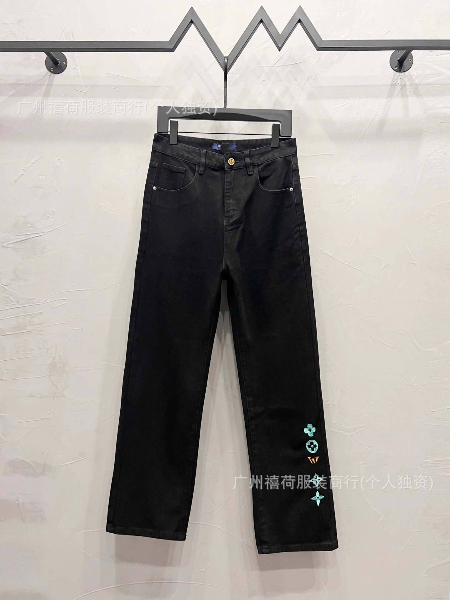 Louis Vuitton Jeans Straight-Leg Graphic Patch — M 1400 black