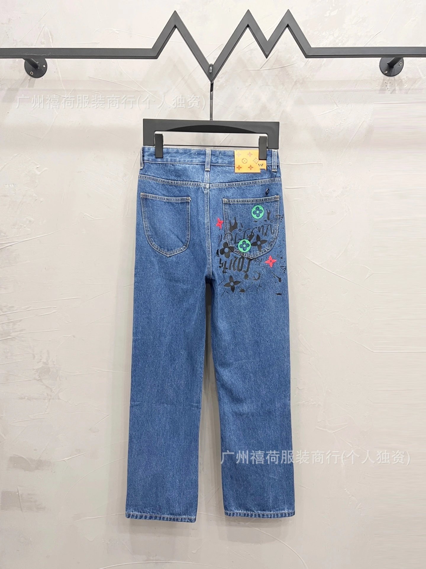 Louis Vuitton Jeans Straight-Leg Graphic Patch — M 1810 blue