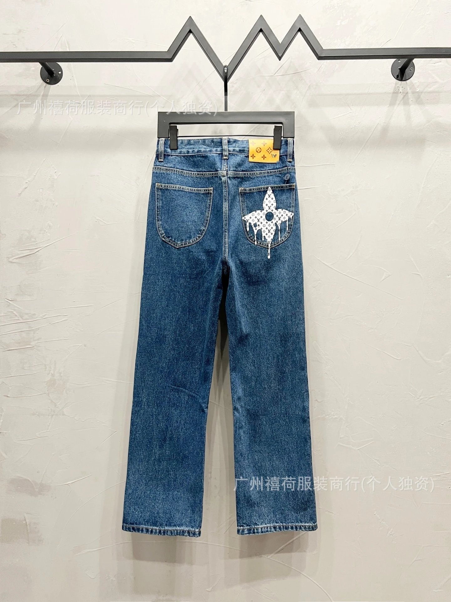Louis Vuitton Jeans Straight-Leg Graphic Patch — M 953 blue