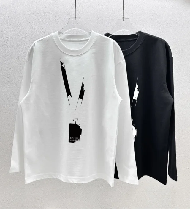 Maison Margiela T-Shirts Long-Sleeve Graphic T-Shirt product detail image 39