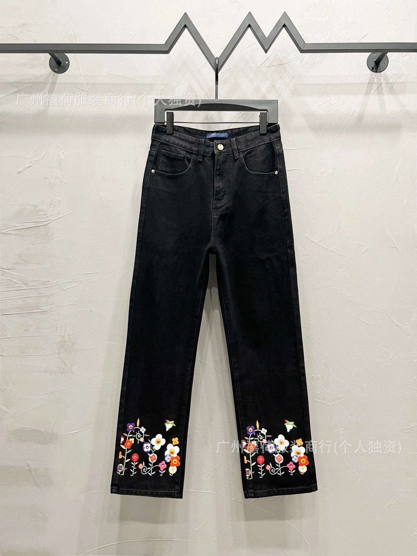 Louis Vuitton Jeans Straight-Leg Graphic Patch — M 955 black